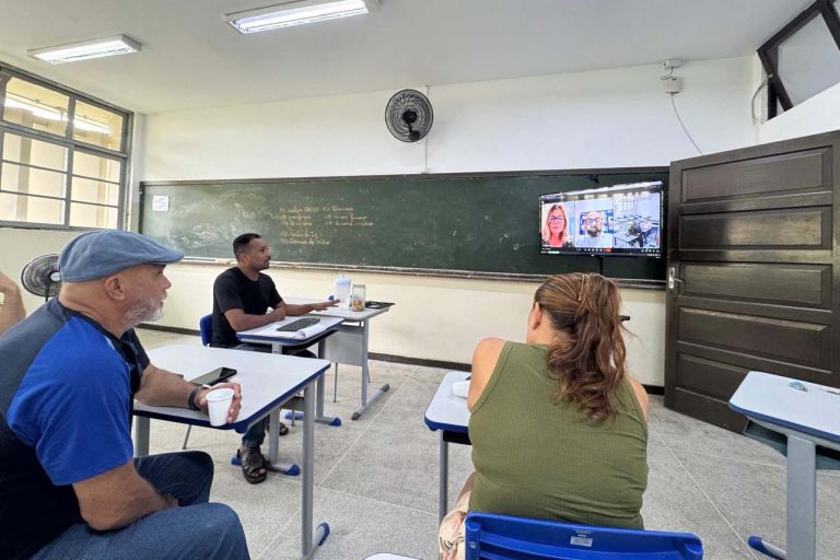 Incêndio no Instituto de Educação de Paranaguá